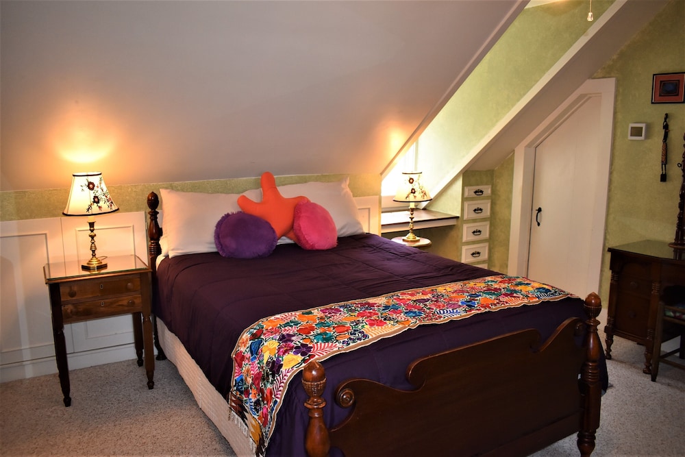 Admiral Peary Inn Bed & Breakfast - photo 24