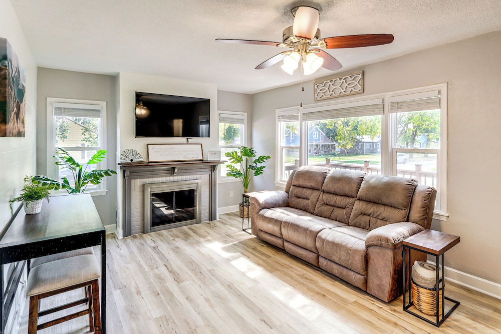 Half Mi To Dtwn Yankton And River Charming Home 22273772 — Yankton