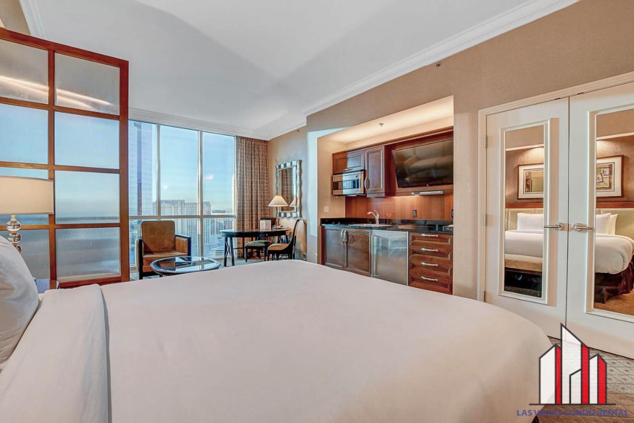 MGM Signature 30 719 Strip View Jacuzzi Studio