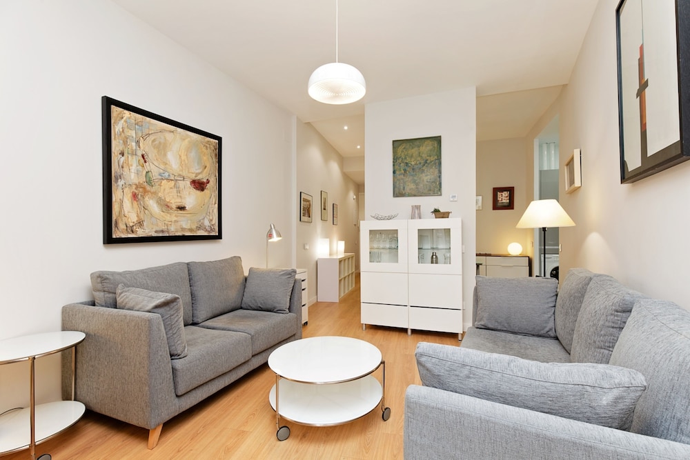 Carrera San Francisco City Center — 4-Star Luxury Hotel in Madrid, Spain