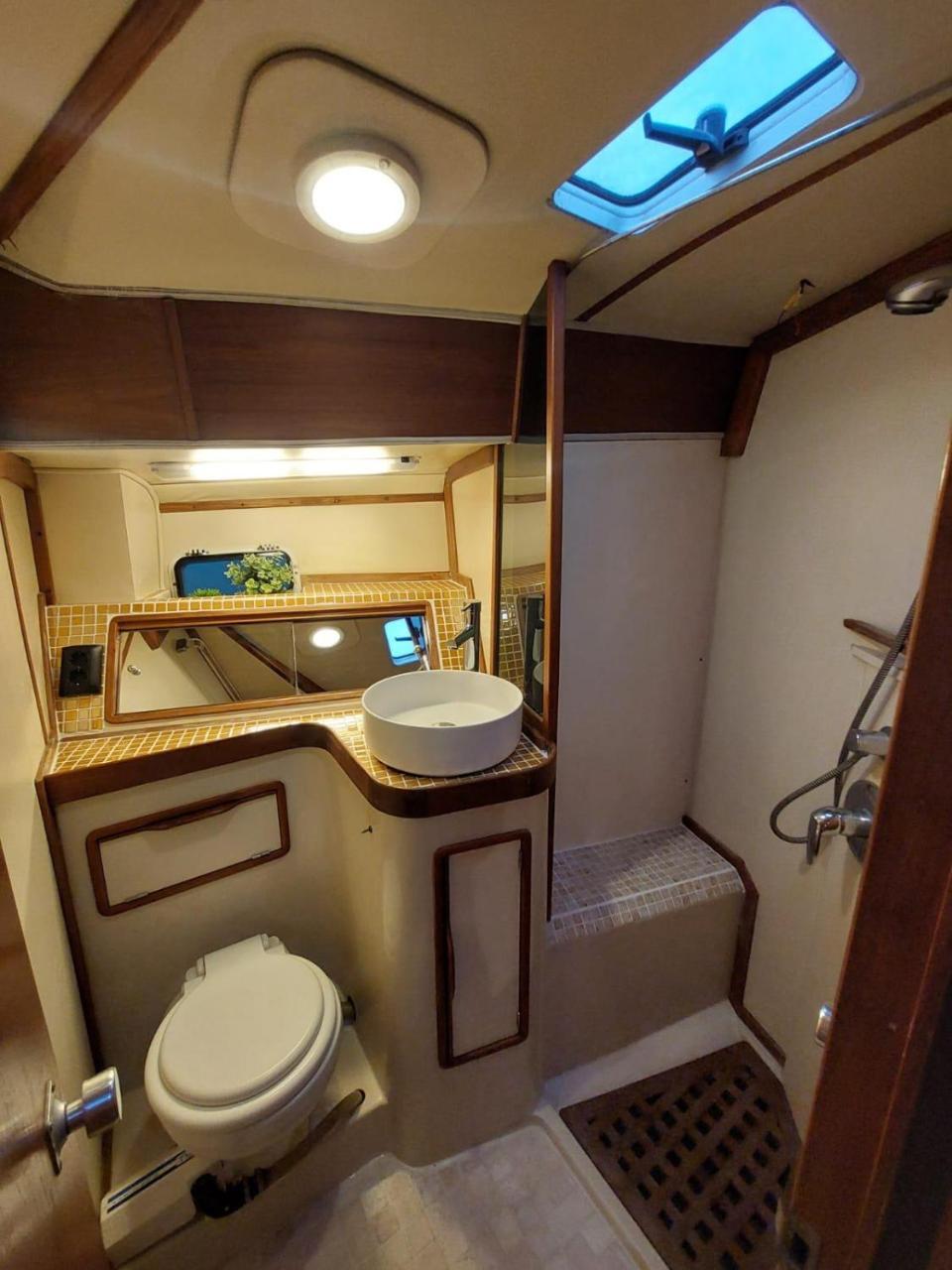Velero Paradise Acogedor Y Con Encanto — hotel in Sant Adria De Besos