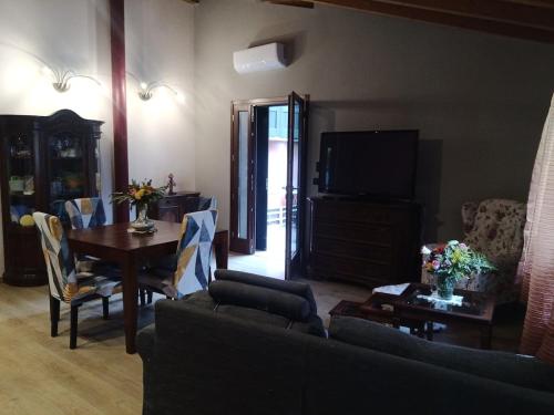 Casa Nonni — 4-Star Luxury Hotel in Mantova, Italy