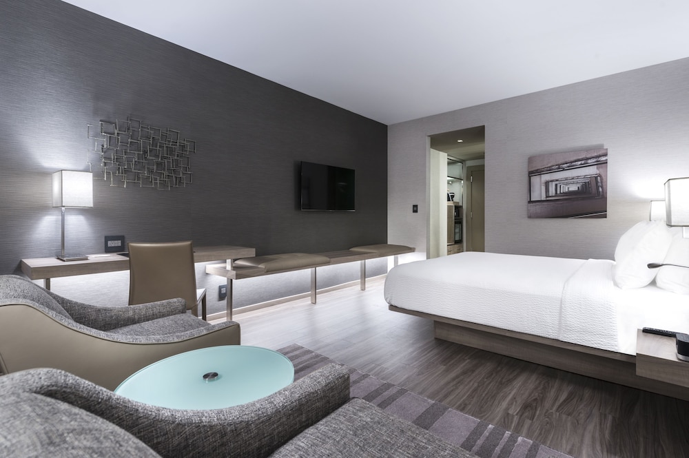 AC Hotel by Marriott Boston North - photo 10