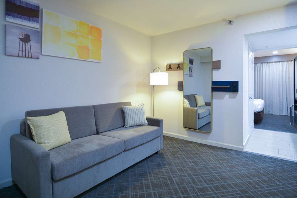 Comfort Inn & Suites Moreno Valley near March Air Reserve Base - photo 20