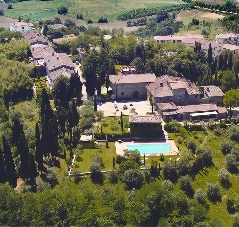 Villa Barberino — 4-Star Luxury Hotel in Cavriglia-Monastero, Italy