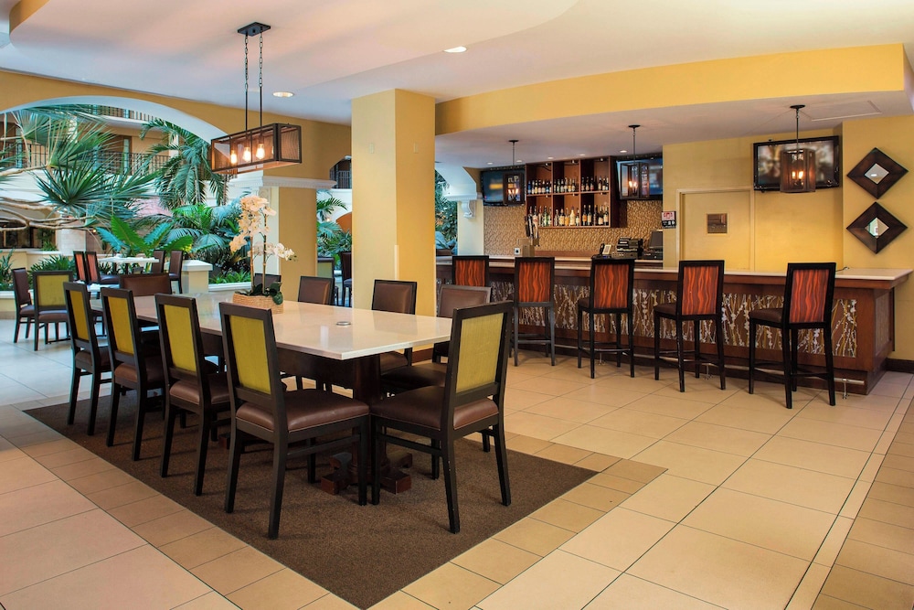 Four Points by Sheraton Suites Tampa Airport Westshore - photo 21