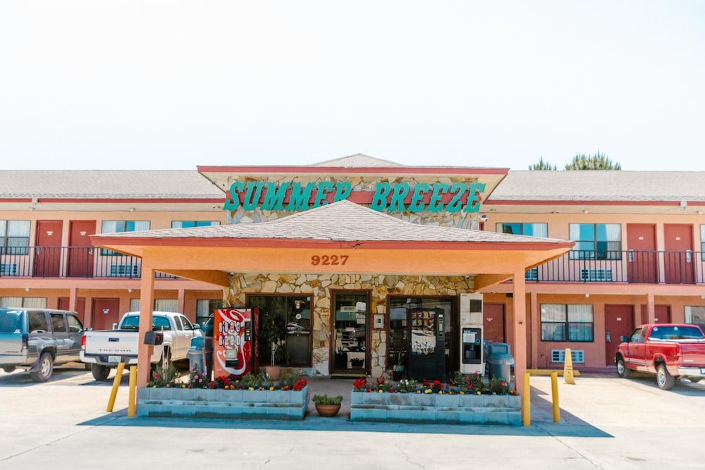 Summer Breeze Motel - photo 44