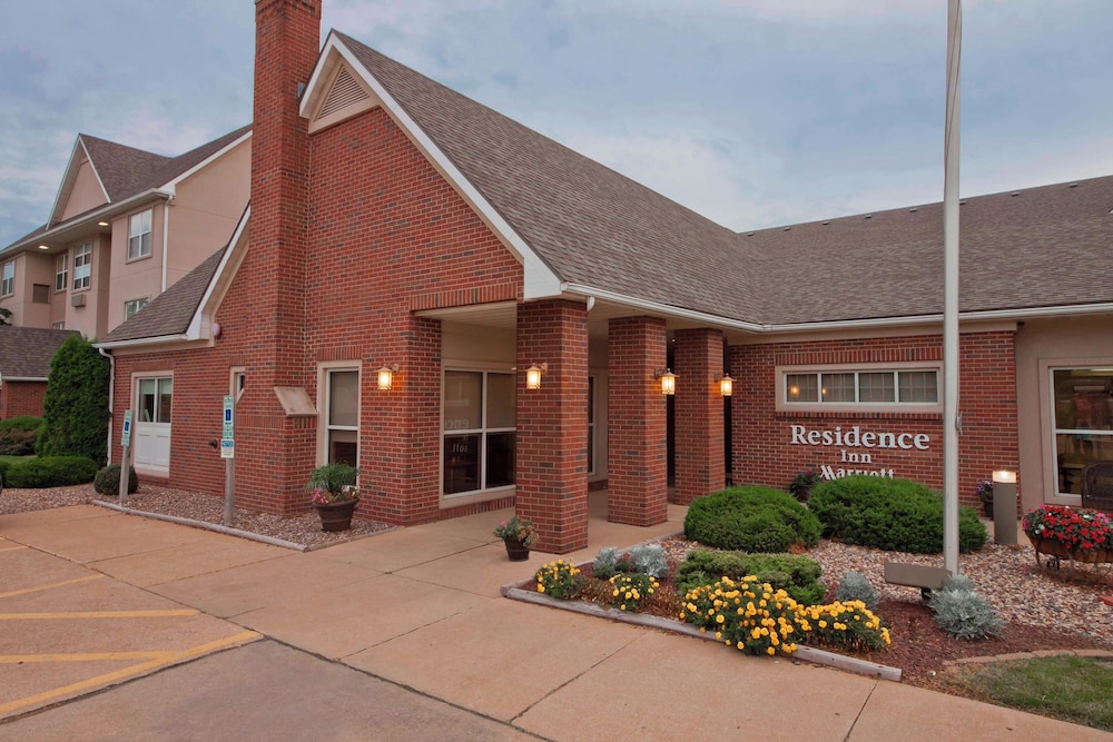 Residence Inn by Marriott Davenport - photo 18