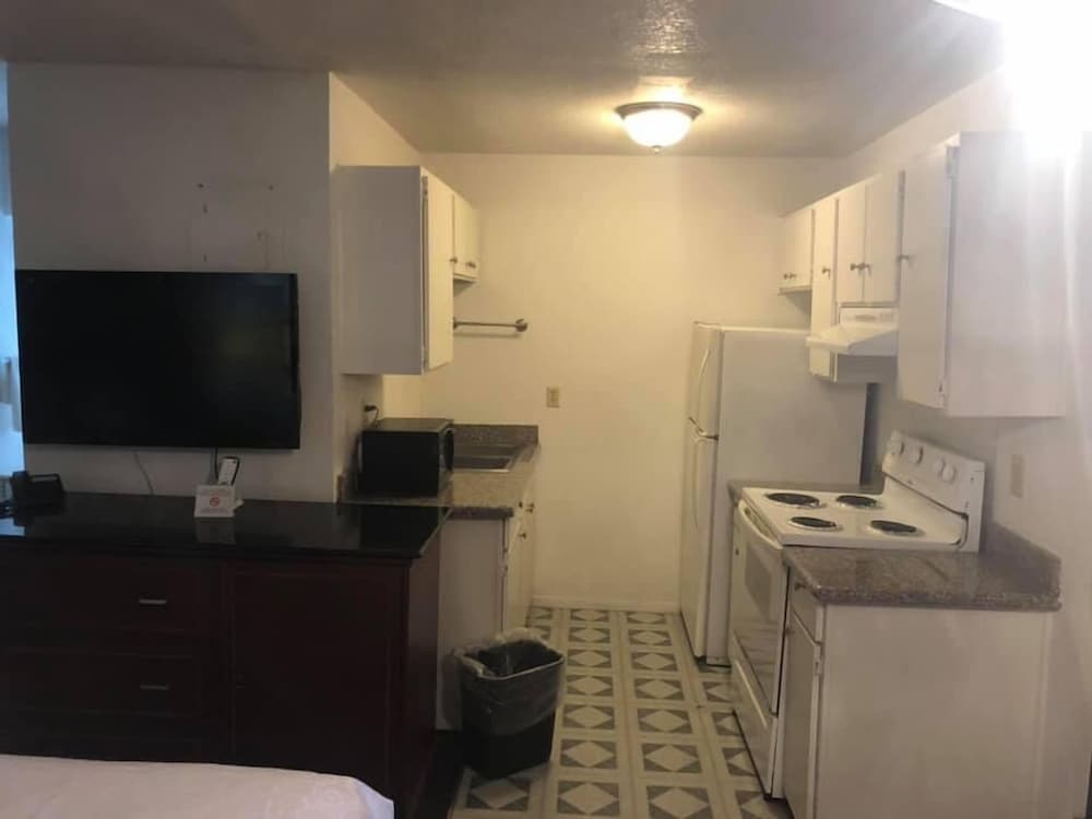 Ranch House Inn and Suites - photo 10