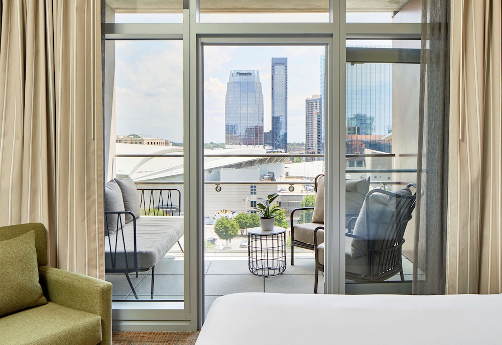 Embassy Suites by Hilton Nashville Downtown - photo 11