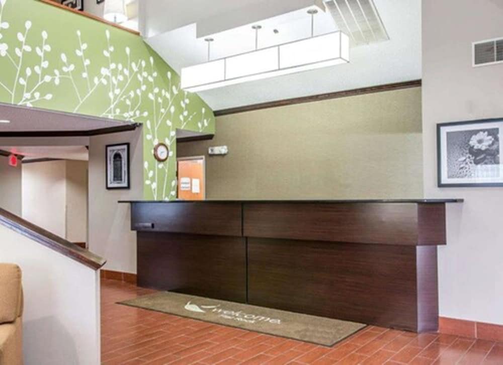 Baymont by Wyndham Flat Rock - photo 5