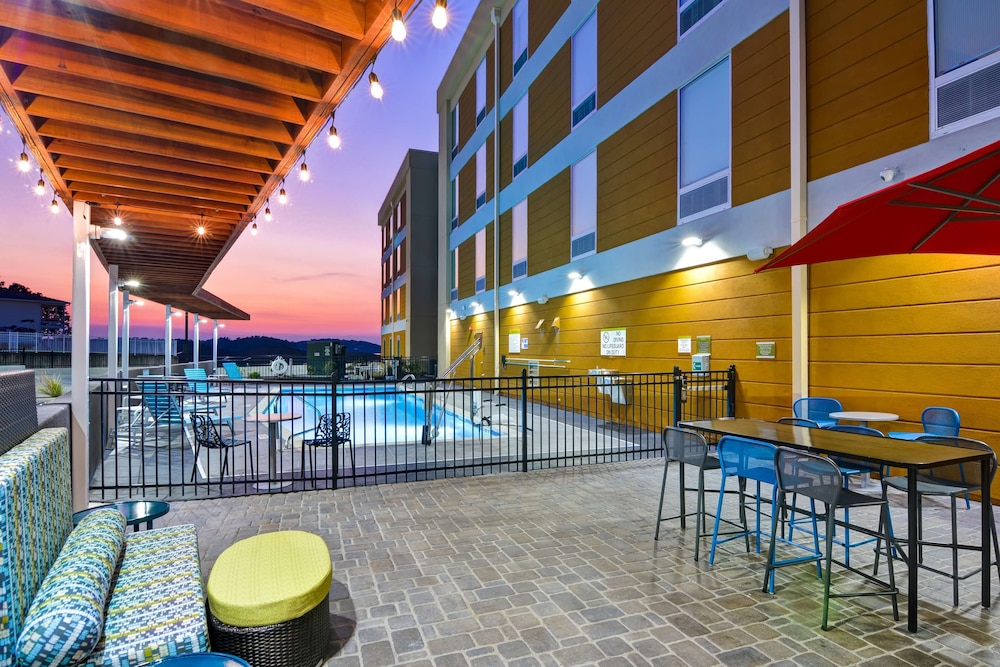 Home2 Suites by Hilton Hot Springs - photo 23