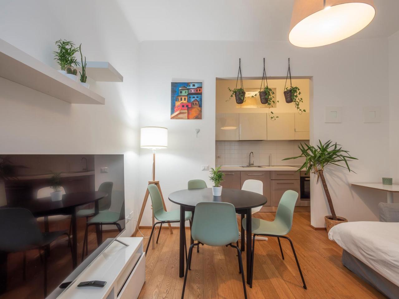 I Host Apartment Brembo 11 — 4-Star Luxury Hotel in Milan, Italy