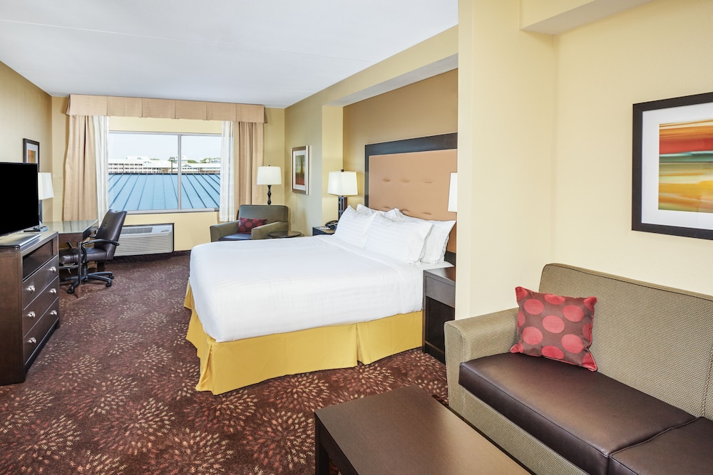 Holiday Inn Express & Suites Sandusky by IHG - photo 8