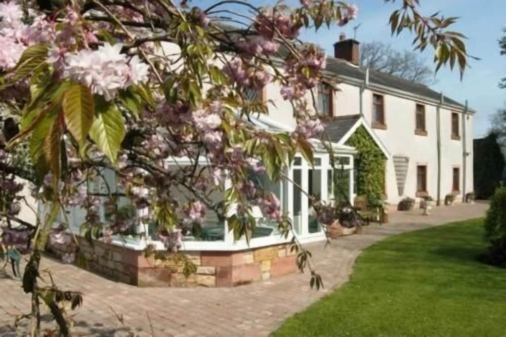 Bessiestown Country Guesthouse — 5-Star Luxury Hotel in Carlisle, United Kingdom