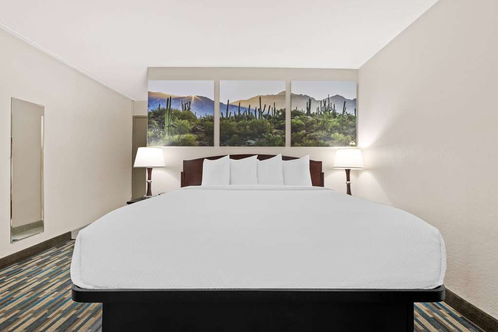 Days Inn & Suites by Wyndham Mesa Near Phoenix - photo 38