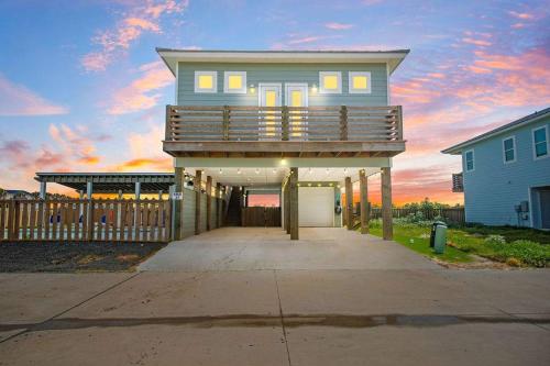 My Last Sand Dollar HTD Private Pool EV Charger in Port Aransas, United States