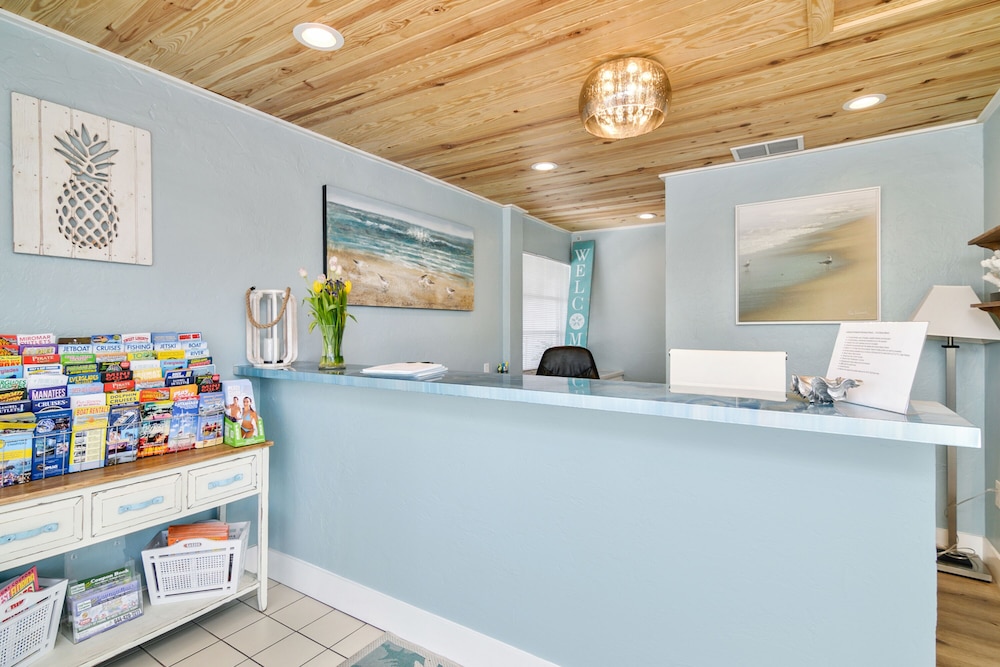 Latitude 26 Waterfront Boutique Resort Fort Myers Beach - photo 2