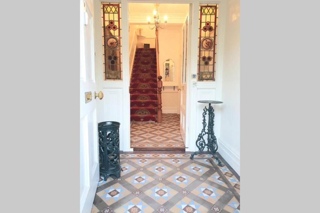 Westfield House Characterful 7 Bedroom Townhouse