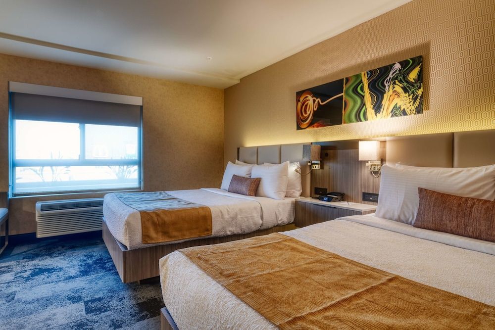 Best Western Premier NOHO Inn - photo 7