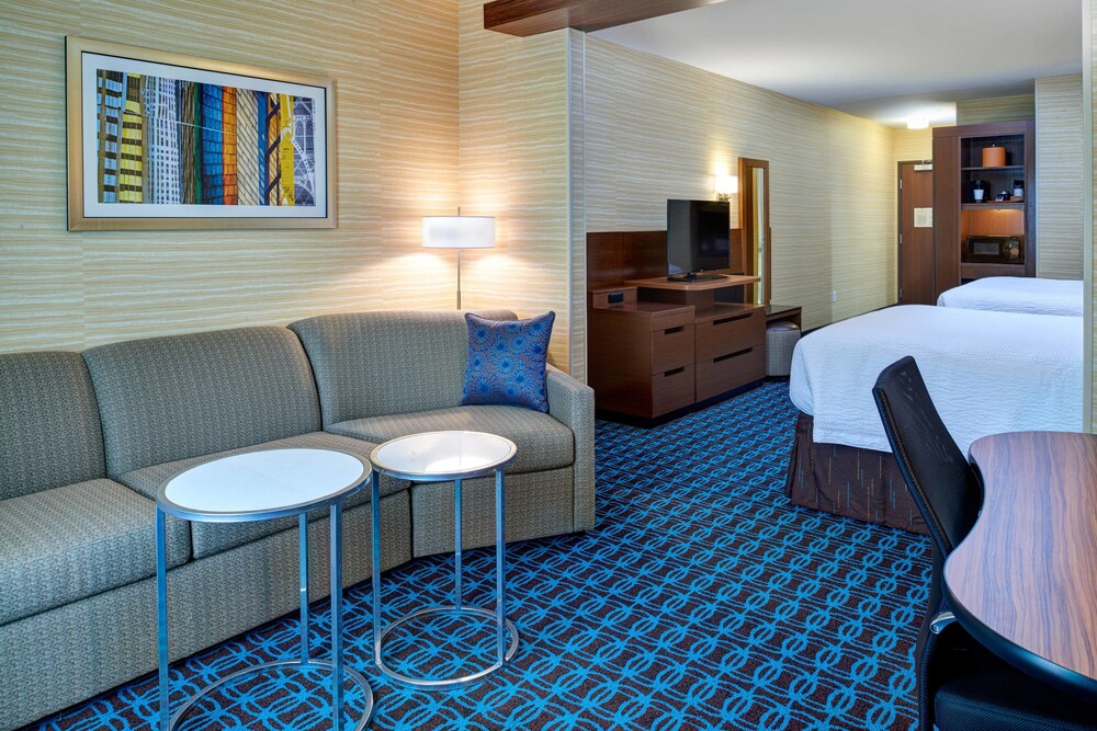 Fairfield Inn & Suites by Marriott Detroit Troy - photo 7
