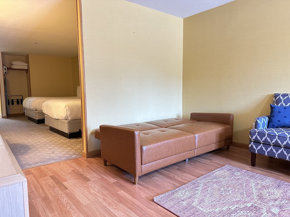 Timberland Inn & Suites - photo 68