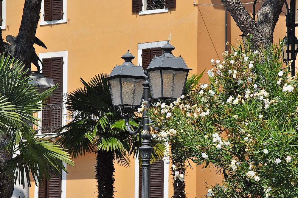 Albergo Meuble’ Olivi in Toscolano Maderno, Italy