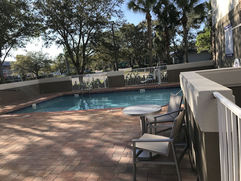 Holiday Inn Express Naples South I 75 by IHG - photo 23