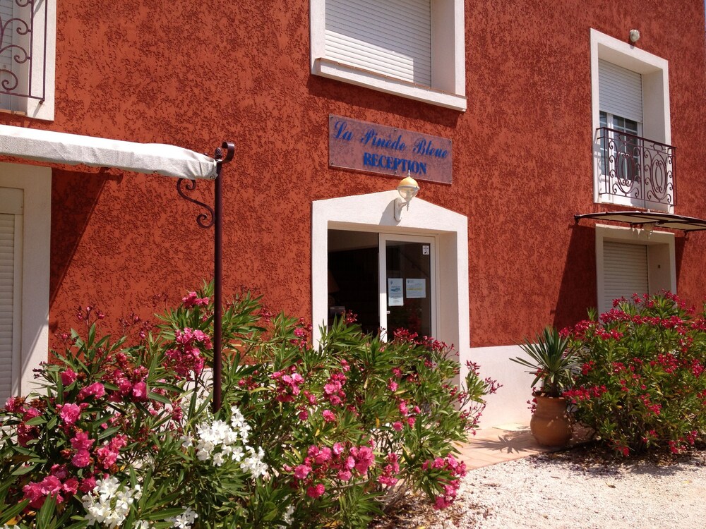 Résidence Hôtel La Pinède Bleue in Hyeres, France