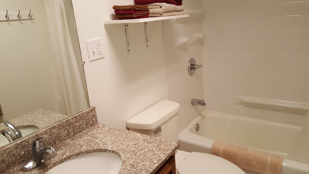Lake Breeze Resort - photo 104
