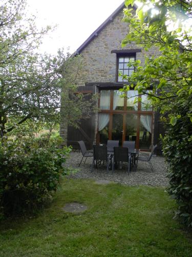La Boucharderie - carbon neutral hotel in Bazouges-La-Perouse