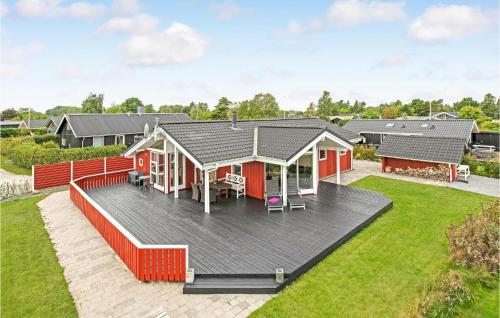 3 Bedroom Awesome Home In Juelsminde — 4-Star Luxury Hotel in Juelsminde, Denmark