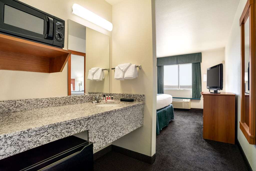 Travelodge by Wyndham Bill WY Thunder Basin Ntl Grassland - photo 10