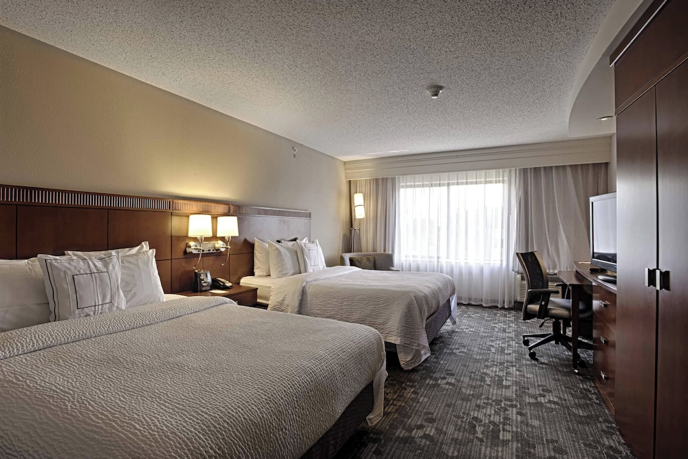 Courtyard by Marriott Wall at Monmouth Shores Corporate Park - photo 17