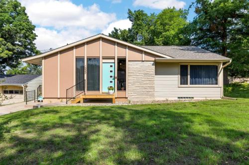 The Nifty Fifties In A Quiet Location — Cedar Rapids