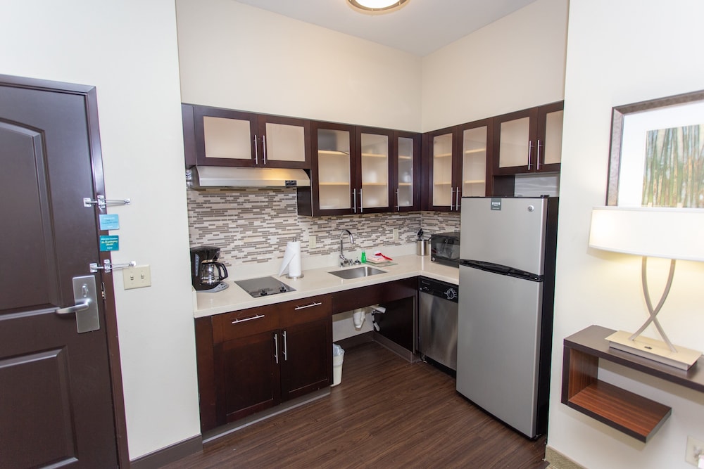 Staybridge Suites Bowling Green by IHG - photo 15