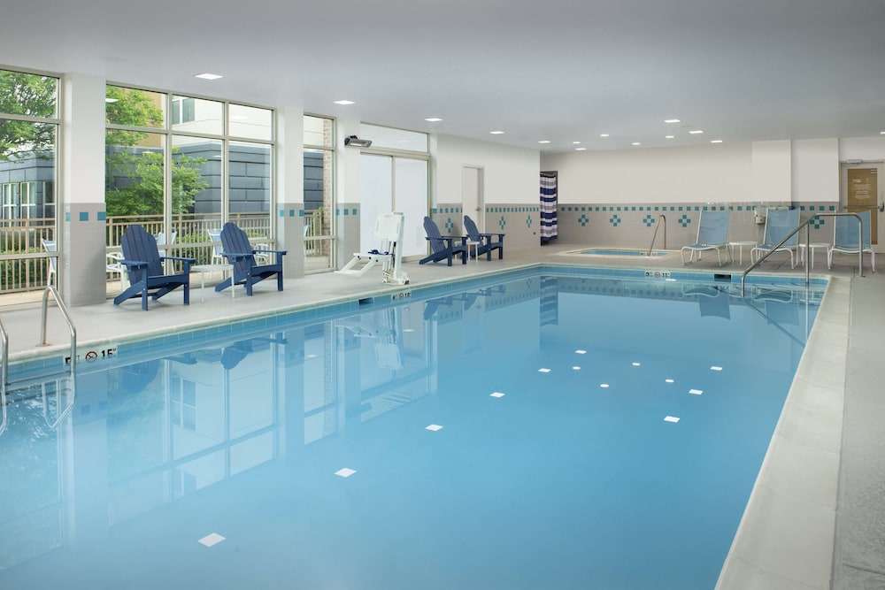 Embassy Suites by Hilton Dulles North Loudoun - photo 26