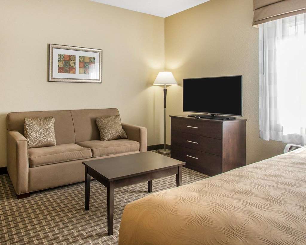 MainStay Suites Meridian Bonita Lakes - photo 16