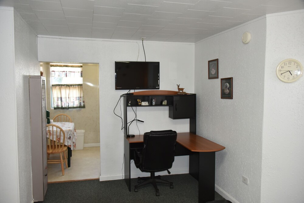 Royals Inn Motel - photo 6