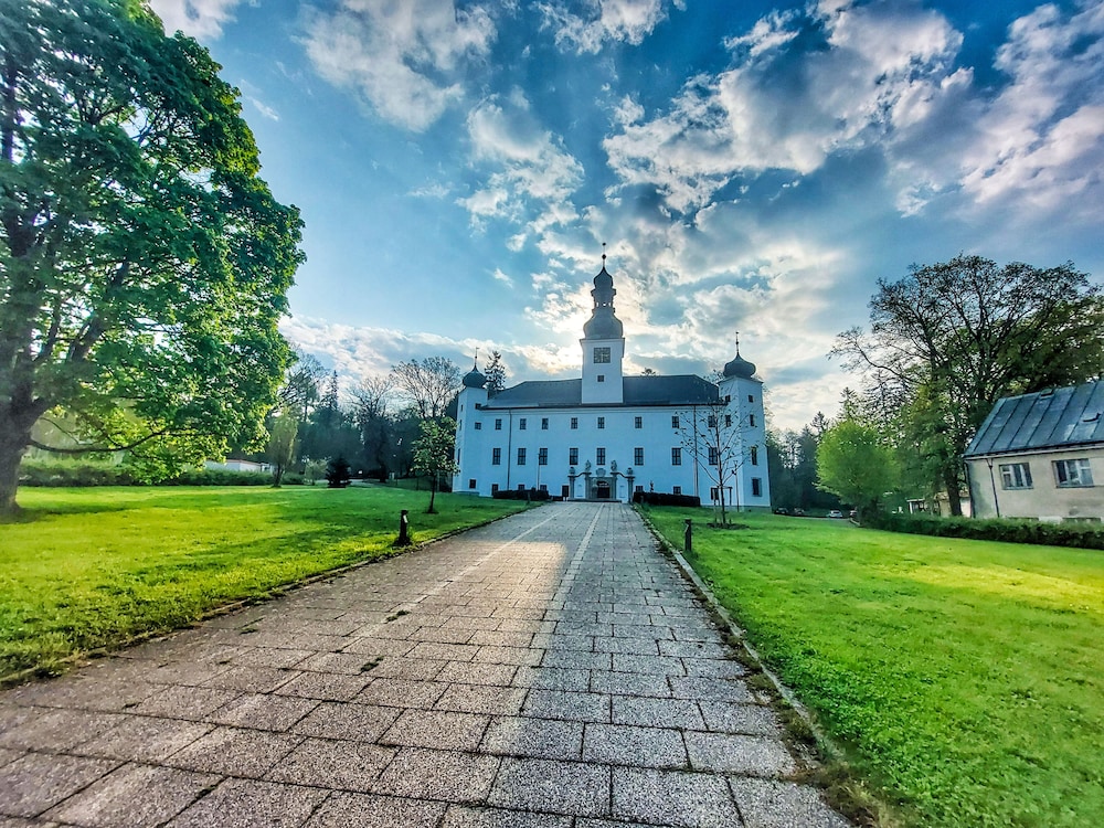 Chateau Třešť - last minute hotel in Trest