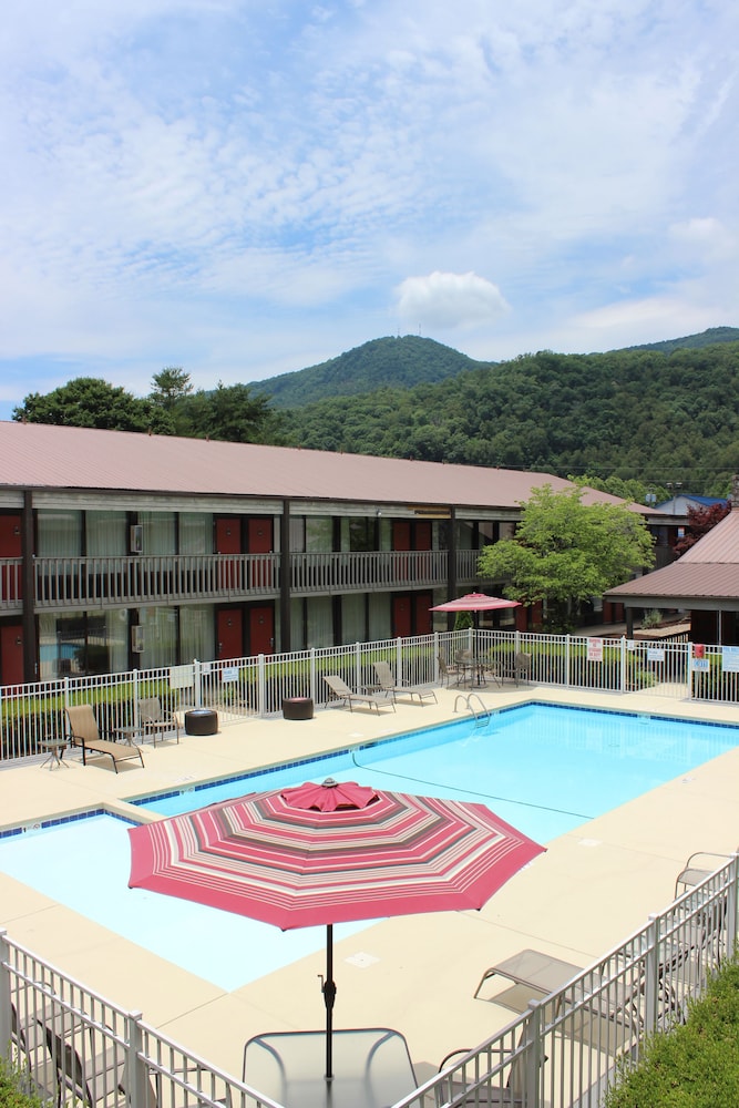 Great Smokies Inn Cherokee - photo 19