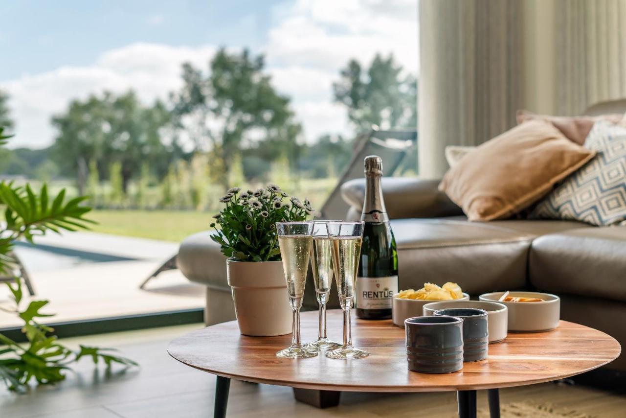 Villa Steedje — 4-Star Luxury Hotel in Jabbeke, Belgium