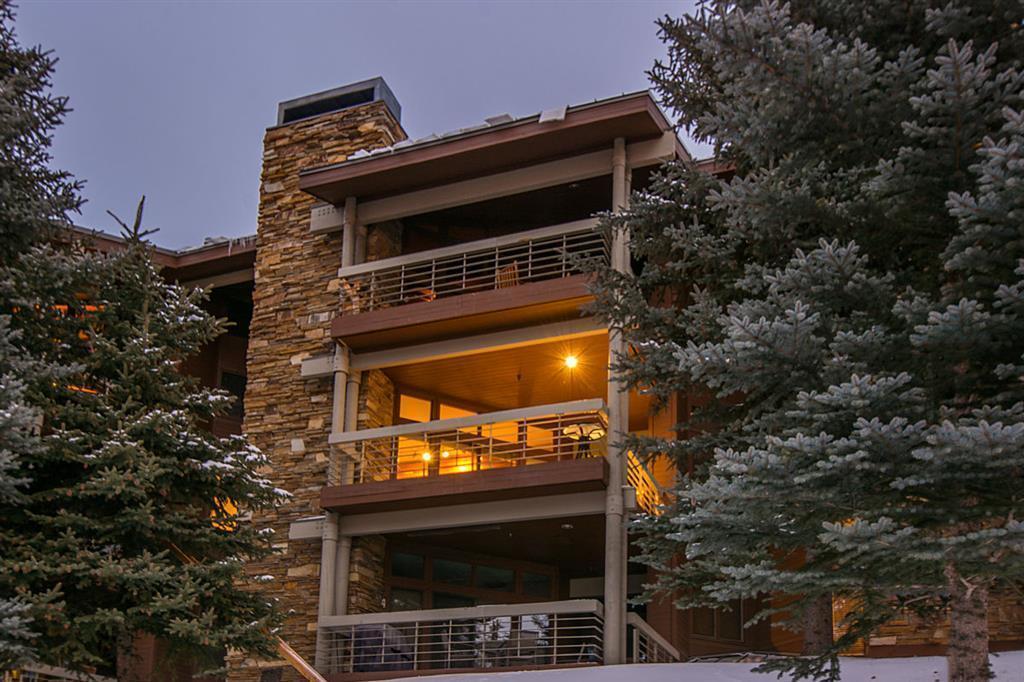Bear Hollow Village 7 Bedroom by All Seasons Resort Lodging - featured photo