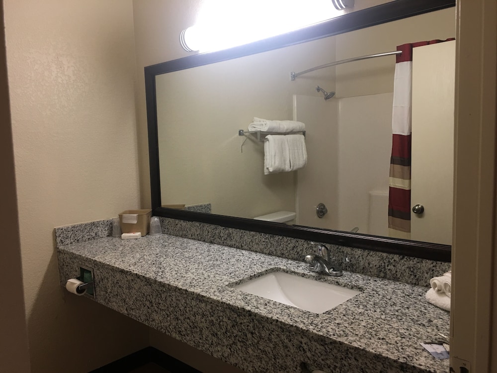 Red Roof Inn Fort Worth Saginaw - photo 28