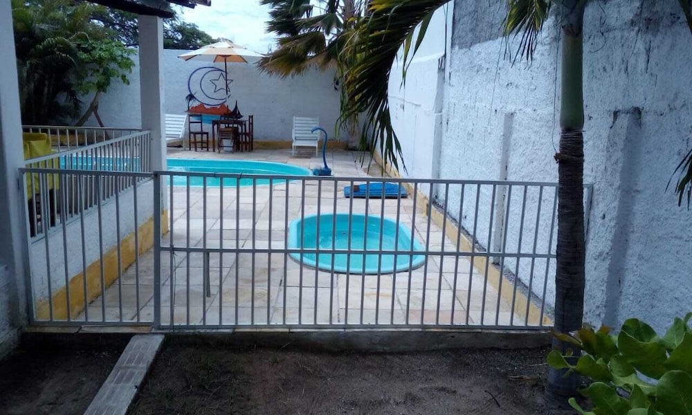 Pousada Dona Helena in Aracati, Brasil