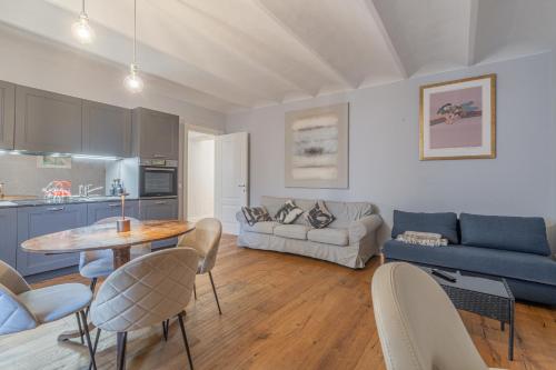 Appartamento nel centro di Firenze sul fiume Arno — 4-Star Luxury Hotel in Florence, Italy