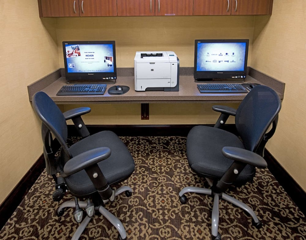 Hampton Inn Schenectady Downtown - photo 42