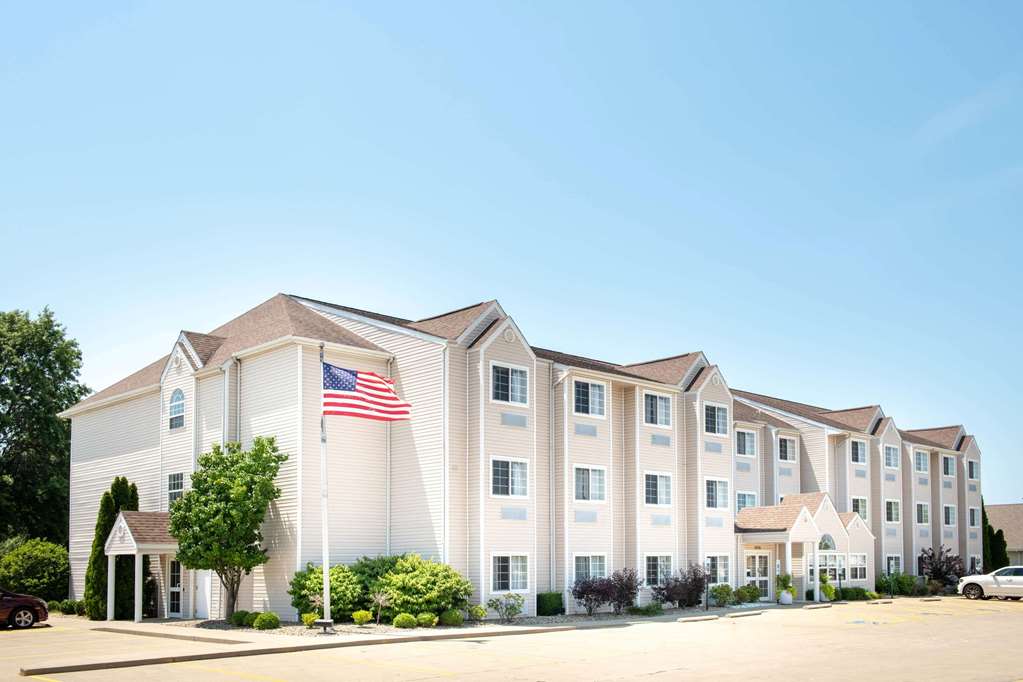 Microtel Inn & Suites by Wyndham Springfield - featured photo