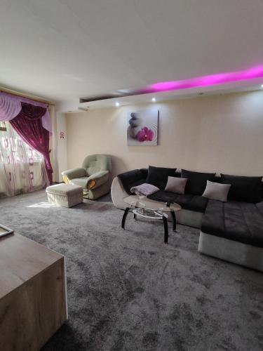 Maxx Lake Apart — 4-Star Luxury Hotel in Bacau, Romania