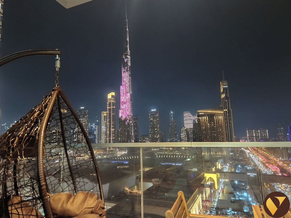 The Address Fountain Views Residence 2 Bedroom with Burj Khalifa view — 4-Star Luxury Hotel in Dubai, United Arab Emirates